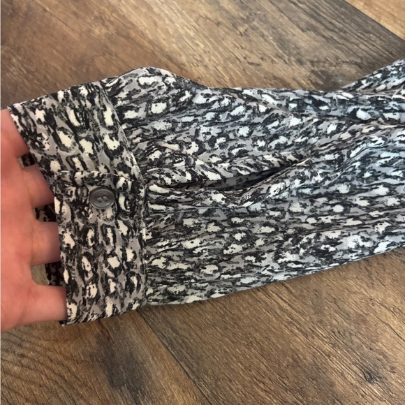 Talbots Black and White Long Sleeve Blouse - Picture 6 of 7